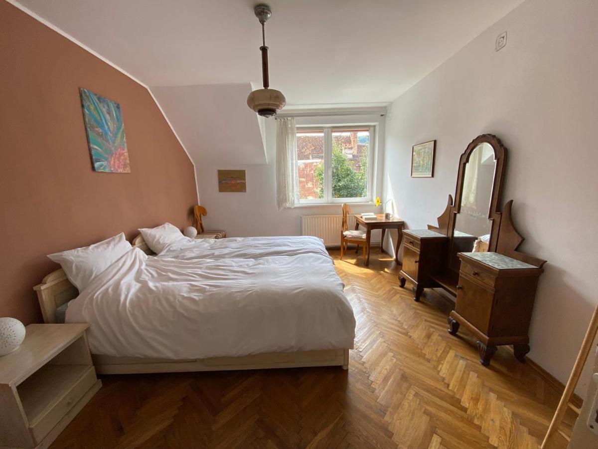 Rose'S Oldtown Apartment Braşov Dış mekan fotoğraf