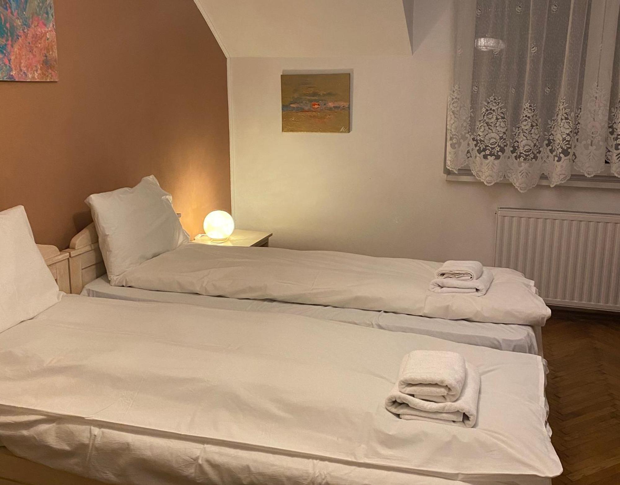 Rose'S Oldtown Apartment Braşov Dış mekan fotoğraf